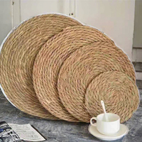 Napperon rond tissé moderne en jonc de mer avec coussinets isolants sous-verre en rotin pour table à manger mariage et fête décor à la maison