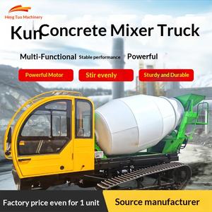 Camion malaxeur à béton de type chenillé avec déchargement rotatif à 270 degrés, véhicule de transport de matériaux mixtes pour la montée - Product Image 1