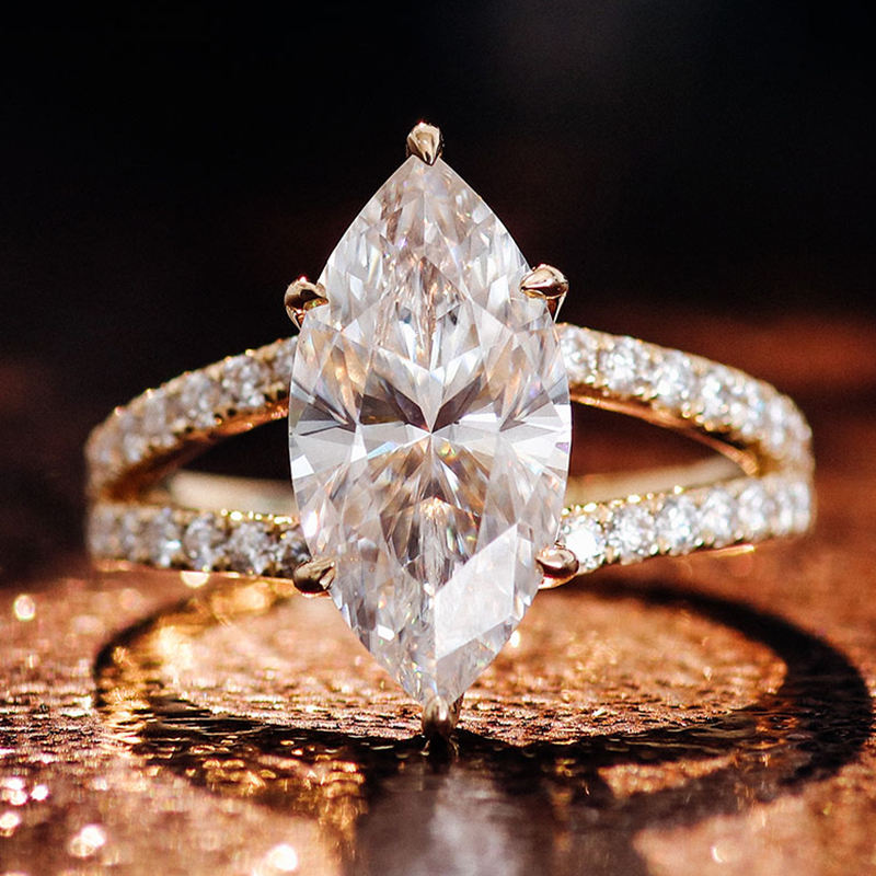 Real solid 18K gold moissanite ring