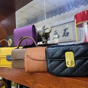 2023 สินค้าใหม่มาแรง ราคาถูก ขายส่งจำนวนมาก กระเป๋าแฟชั่นแบบเบล 90% สะอาดเหมือนใหม่ สำหรับเสื้อผ้ามือสอง กระเป๋าผู้หญิงสุดเก๋ - Product Image 2