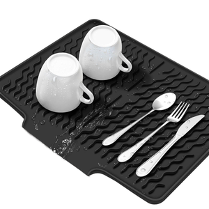 Tapis de séchage de vaisselle rectangulaire en silicone antidérapant et écologique, résistant à la chaleur, pour égouttement de la vaisselle et des robinets, pour comptoir de cuisine - Product Image 1