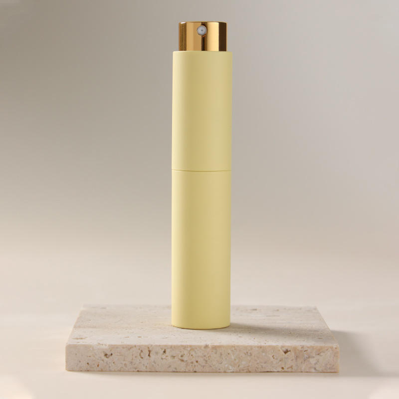 สีเหลือง