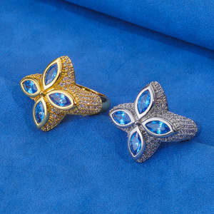 Vente en gros OEM Bague flocon de neige à 2 rangs en Moissanite GRA VVS, en Argent 925 plaqué Or 18K, sertie à griffes, style Hip Hop, Bijoux fins personnalisés, Fournisseur - Product Image 5