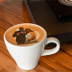 เครื่องทำลาเต้อาร์ต EVEBOT EB-FC1 พร้อมหมึกกินได้สีสันสดใส สำหรับพิมพ์ภาพ 3 มิติลงบนเค้ก มาการอง โยเกิร์ต ด้วยหมึกพิมพ์อาหาร สามารถพิมพ์ภาพส่วนตัวได้ - Product Image 2