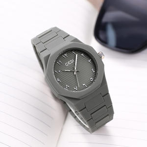 Reloj de Cuarzo con Esfera Grande y Números Arábigos para Estudiantes, Especial de Navidad - Product Image 6