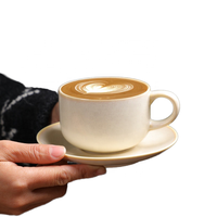 Ensemble tasse à café soucoupe moderne rétro en porcelaine Changement de four Tasse à thé créative pour l'après-midi Cappuccino Latte Passe au lave-vaisselle et au micro-ondes