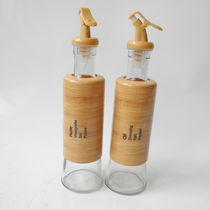 Frascos <span class=keywords><strong>de</strong></span> vidrio con bandeja inferior Juego <span class=keywords><strong>de</strong></span> botellas <span class=keywords><strong>de</strong></span> aceite <span class=keywords><strong>de</strong></span> oliva con cucharas Estante <span class=keywords><strong>de</strong></span> hierro dorado Contenedores <span class=keywords><strong>de</strong></span> almacenamiento <span class=keywords><strong>de</strong></span> despensa <span class=keywords><strong>de</strong></span> vidrio - Product Image 3