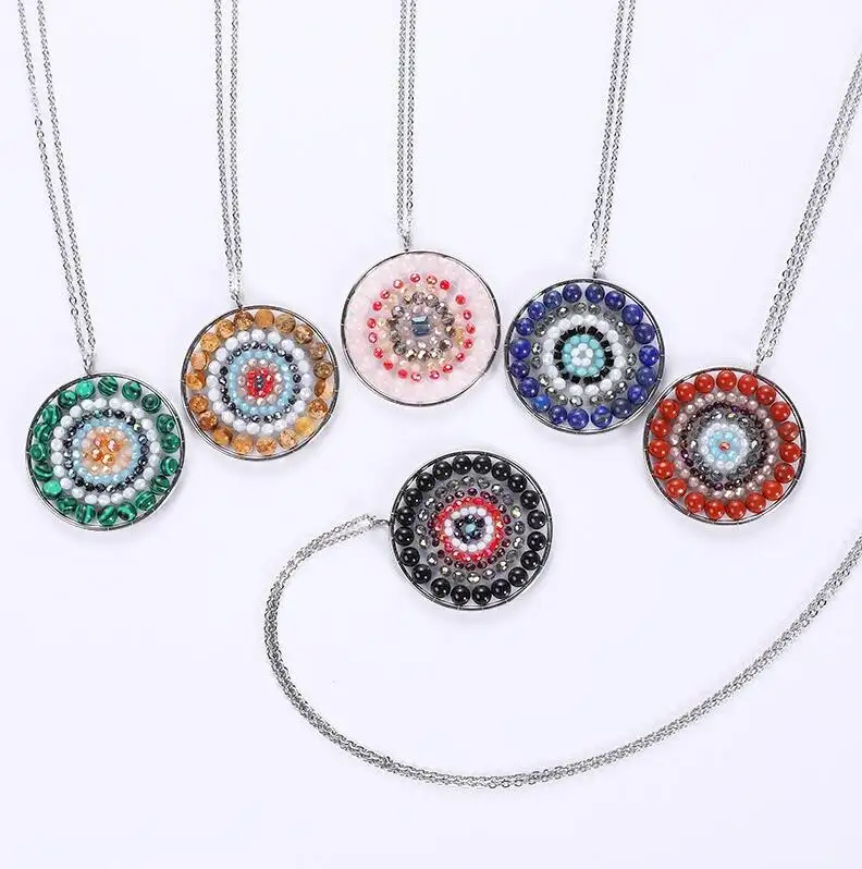 2023 Hot Sale Round Wire Pendant Wrapped Chips African Beaded Necklace for Party