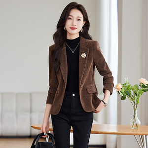 Women's Burgundy Velour Blazer Solid Color Pocket Design Casual Versatile Short Jacket 2024 New Style - Product Image 2