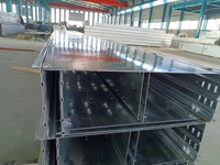 Goulotte de câblage galvanisée sur mesure avec design à bord échelle pour projets de câblage intérieur et extérieur