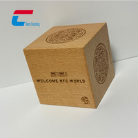 Carte en bois de bambou créative et écologique, gravée au laser, pour décoration de table, paiement par code QR, cube NFC