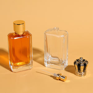 Botella <span class=keywords><strong>de</strong></span> Perfume <span class=keywords><strong>de</strong></span> Vidrio Elegante y <span class=keywords><strong>de</strong></span> Calidad Personalizada, 30ml 50ml 100ml, Botella <span class=keywords><strong>de</strong></span> Perfume Cuadrada Vacía <span class=keywords><strong>de</strong></span> Lujo con Tapa Dorada y Caja - Product Image 4