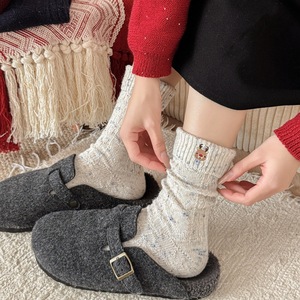 Chaussettes <span class=keywords><strong>de</strong></span> Noël en laine pour l'automne et l'hiver, chaussettes en laine <span class=keywords><strong>à</strong></span> pois brodées en polaire pour femmes, chaussettes mi-mollet épaisses et chaudes en relief - Product Image 1