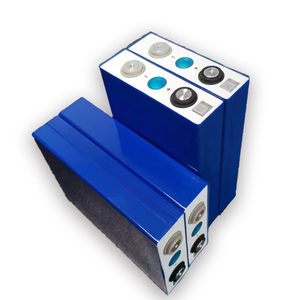 Cella Batteria Prismatica LiFePO4 3.2V 300Ah con 6000 Cicli di Vita <span class=keywords><strong>e</strong></span> 1 Anno di Garanzia per Sistemi Solari - Product Image 2