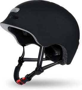 Casco de <span class=keywords><strong>bicicleta</strong></span> inteligente LED para niños y adultos tipo C recargable OEM personalizado CE certificado PC + EPS materiales para montar en monopatín - Product Image 1