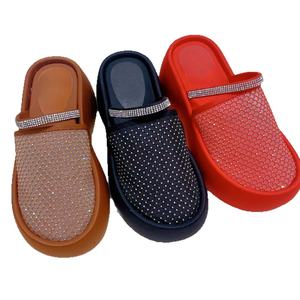 High-quality fashionable one-piece outdoor <b>sandals</b> with breathable mesh upper, thick sole for good grip and anti-slip properties - Product Image 1