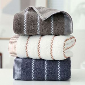 Ensemble de serviettes de bain et de cadeaux faits à la main en coton pur de haute qualité avec logo personnalisé, fourni directement par le fabricant - Product Image 3