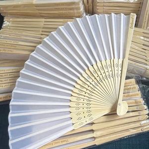 Abanico de Bambú Ecológico Personalizado para Regalo de Boda con Nombre Impreso y Técnica de Pintura a Mano - Product Image 4