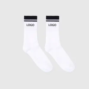 Vente en gros de chaussettes habillées en coton personnalisées à la mode, avec broderie sportive et design de marque, chaussettes avec logo, chaussettes de dessins animés pour hommes et femmes