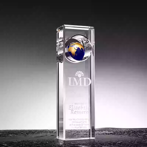 รางวัลความเป็นเลิศ ลูกแก้วคริสตัลทรงโลก ขัดเงาและสลักชื่อ สำหรับธุรกิจ - Product Image 4