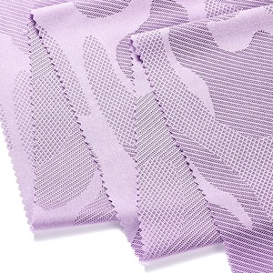 Tissu tricoté jacquard camouflage 150 g/m² respirant et anti-humidité en <span class=keywords><strong>polyester</strong></span> cationique et élasthanne pour vêtements de sport et t-shirts - Product Image 3