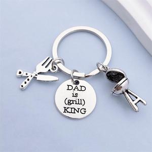 Accesorios de Moda DIY para Barbacoa, Cuchillo y Tenedor, Llavero de Barbacoa con la Frase 'DAD Is (grill) KING' - Product Image 1