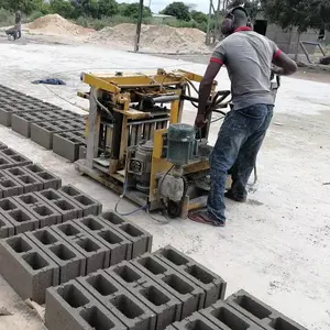 Macchina per blocchi di cemento QMY4-30A macchina per fabbricare i mattoni manuale piccola macchina per fabbricare i mattoni