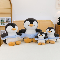 Nouvelle Peluche Pingouin Transfrontalière Mignonne de Dessin Animé avec Bouée de Natation, Coussin Réconfortant pour Enfants en Coton PP Brodé