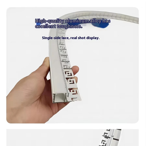 Les profils LED en aluminium éclairés linéaires intégrés peuvent être pliés, coupés, incurvés et soudés pour s'adapter au plafond et aux murs en gypse. - Product Image 1
