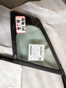 Pour <span class=keywords><strong>Peugeot</strong></span> <span class=keywords><strong>308</strong></span> verre de quart arrière pièces automobiles en verre de fenêtre d'origine OEM. - Product Image 5