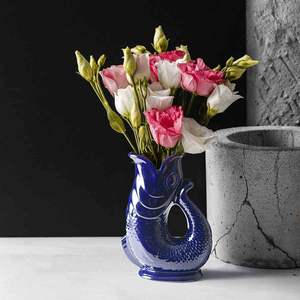 <span class=keywords><strong>Pichet</strong></span> à <span class=keywords><strong>poisson</strong></span> <span class=keywords><strong>en</strong></span> céramique bleu cobalt foncé <span class=keywords><strong>de</strong></span> 1.5 L Cocktail <span class=keywords><strong>en</strong></span> porcelaine <span class=keywords><strong>en</strong></span> <span class=keywords><strong>forme</strong></span> <span class=keywords><strong>de</strong></span> <span class=keywords><strong>poisson</strong></span> fait à la main <span class=keywords><strong>en</strong></span> vrac - Product Image 2