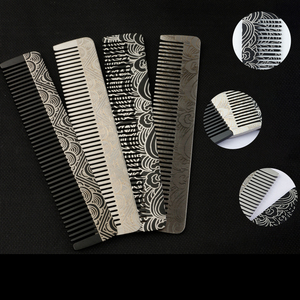 Pettine da <span class=keywords><strong>uomo</strong></span> a denti fini Mini pettine da <span class=keywords><strong>barba</strong></span> alla moda in metallo con manico in metallo per <span class=keywords><strong>barba</strong></span> da coda - Product Image 5