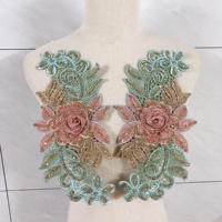 Style Ethnique Broderie 3D Fleur Paillettes Or Dentelle Applique Patch par Paire pour Vêtements LT2894A