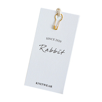 Étiquettes de vêtements au design simple, étiquettes personnalisées avec logo de marque, étiquettes en papier avec cordon pour vêtements