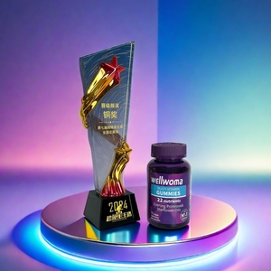 Integratore Alimentare per il Benessere Femminile, Supporto Immunitario e Antistress, Complesso di Vitamine C, D3, E, D, B12 e Minerali in Gommose - Product Image 3