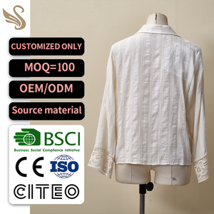 <span class=keywords><strong>Chemisier</strong></span> personnalisé pour femme à col en V : chemise à manches longues boutonnée avec texture à rayures verticales - Service OEM/ODM - Product Image 2