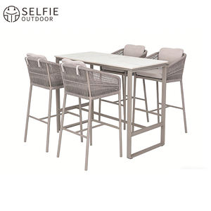 Conjunto moderno de mesa y sillas de bar para exteriores de ratán impermeable - Product Image 1