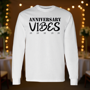 Camiseta de manga larga Anniversary Vibes para bodas, matrimonios, celebraciones de amistad - Product Image 3