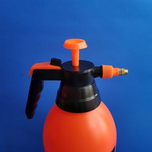 מרססים 3l ידני מרססים 3l עם משאבת יד לניקוי השקיה וטיפול צמחי - Product Image 3