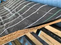 Couverture de paillis en fibre de coco robuste de 10 mm avec tapis anti-mauvaises herbes en PP tissé stabilisé aux UV pour jardin