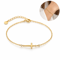 Bracelet croix délicat pour femme Mosen, conçu comme un ensemble de cadeaux pour meilleures amies, idéal pour un usage quotidien et un style décontracté.