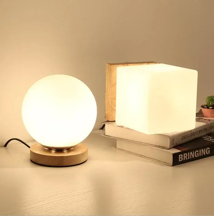 Moderna Base in legno a forma quadrata di vetro LED luce interna da scrivania da ufficio lampada da tavolo da notte