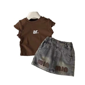 Costume décontracté de style coréen pour petite fille, T-shirt en coton élégant d'été, <span class=keywords><strong>short</strong></span> en jean, deux pièces, motif lettres 55192 - Product Image 5