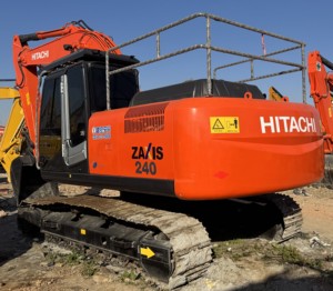 รถขุดตีนตะขาบระบบไฮดรอลิกสำหรับงานหนัก ZX240ฮิตาชิ24ตัน2024ของญี่ปุ่นเครื่องยนต์127KW การก่อสร้างมอเตอร์ - Product Image 1