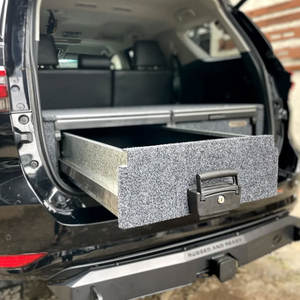 ลิ้นชักเก็บของท้ายรถ VRD4X4 สำหรับรถยนต์ Fortuner VRZ GR Sport ระบบลิ้นชักแบบมีล้อเลื่อน พร้อมท็อปโต๊ปสแตนเลส ขายดี - Product Image 3