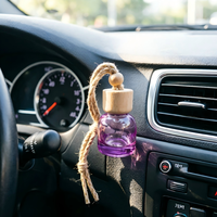 Vente en gros de flacons de parfum pour voiture en verre miniature avec logo personnalisé, diffuseur de parfum pour voiture, désodorisant pour la décoration intérieure de la voiture