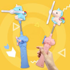 Moulin à vent de <span class=keywords><strong>licorne</strong></span> clignotant à led Musique électrique rotative Bâton magique à main pour enfants Jouets lumineux - Product Image 5