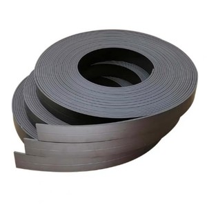 <span class=keywords><strong>Aimant</strong></span> en caoutchouc flexible personnalisé haute performance N52, bande carrée en NdFeB, souple et pliable, rouleau d'<span class=keywords><strong>aimant</strong></span> en caoutchouc flexible industriel DIY - Product Image 1