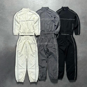 Conjunto Deportivo Personalizado Unisex, Sudadera con Capucha y Pantalones Jogger, Traje Deportivo Holgado de Poliéster con Cierre, Chaqueta Deportiva Reflectante de Nailon para Hombre - Product Image 2