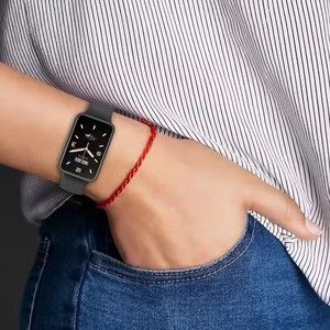 Bracelet de remplacement réglable de couleur unie douce pour <span class=keywords><strong>Xiaomi</strong></span> <span class=keywords><strong>MI</strong></span> <span class=keywords><strong>Band</strong></span> <span class=keywords><strong>7</strong></span> Pro Sport Bracelet de montre en silicone - Product Image 4